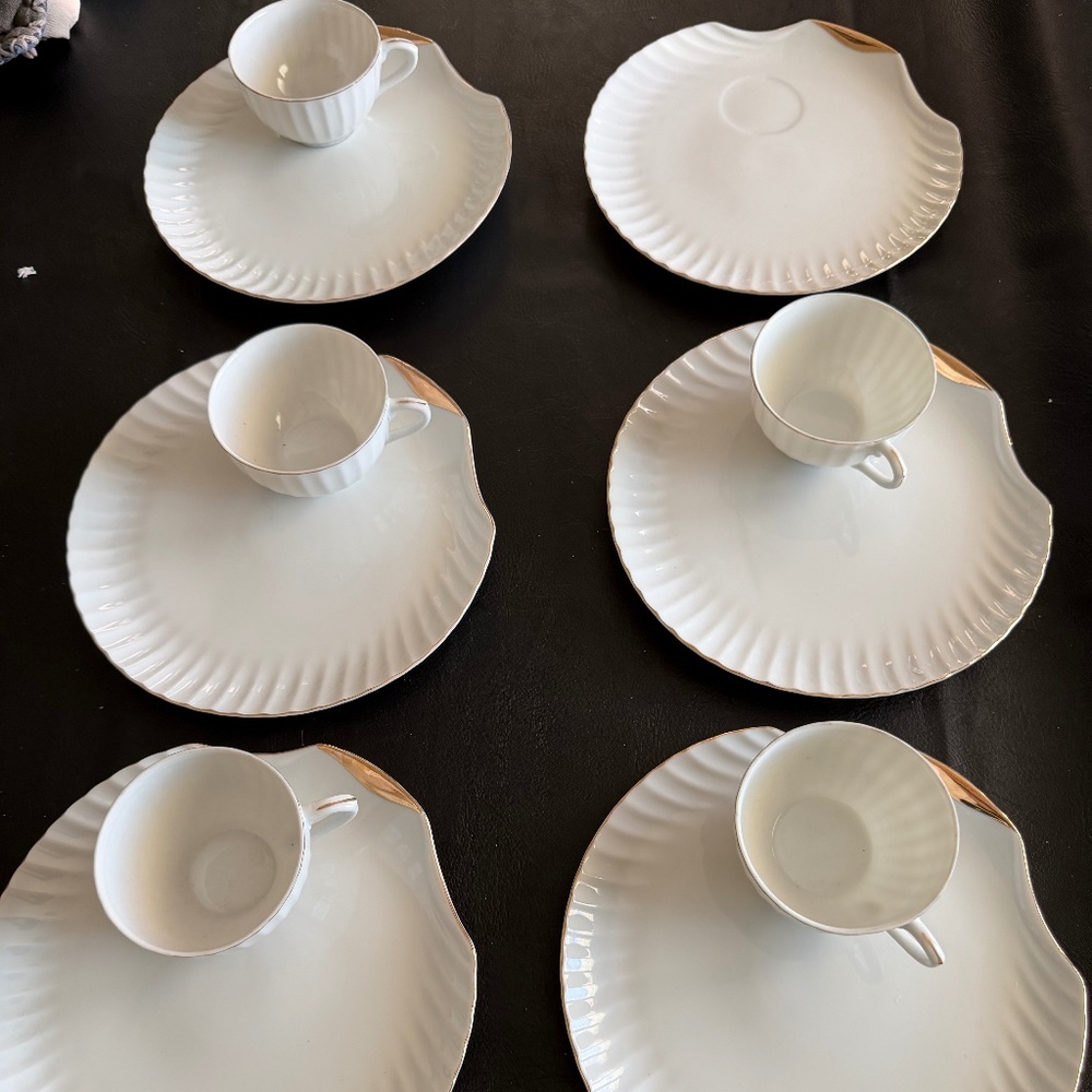 Vintage Crown Staffordshire Fine Bone China Shell Snack Set with Gold Trim